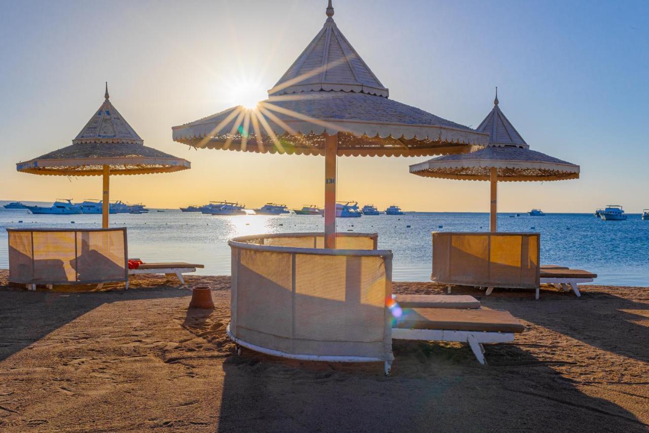Grand Palace - Couples Only 18 Years (adults Only) אתר נופש