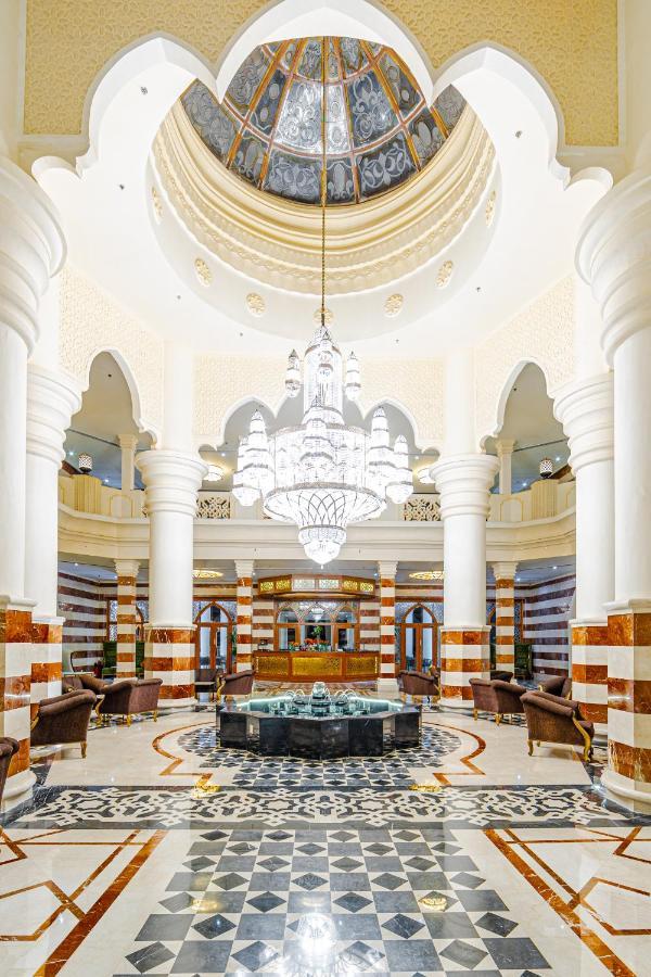 Grand Palace - Couples Only 18 Years (adults Only) הורגהדה