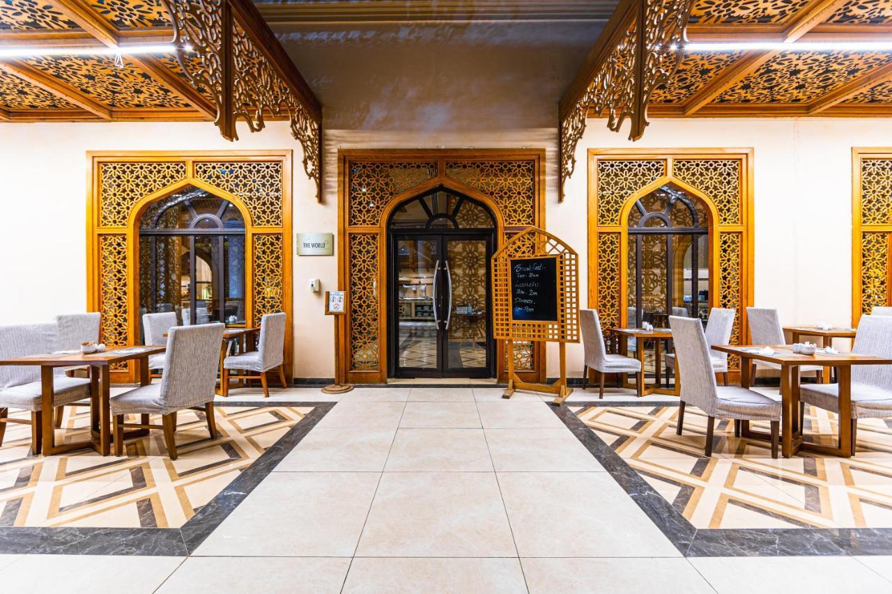 Grand Palace - Couples Only 18 Years (adults Only) הורגהדה
