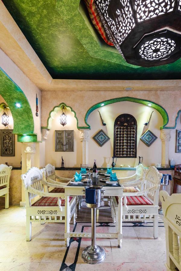 Grand Palace - Couples Only 18 Years (adults Only) אתר נופש